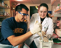 Ruben Rodriguez (left) with fellow grad student Jackie Minas