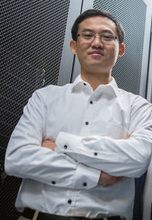 Professor Dong Li